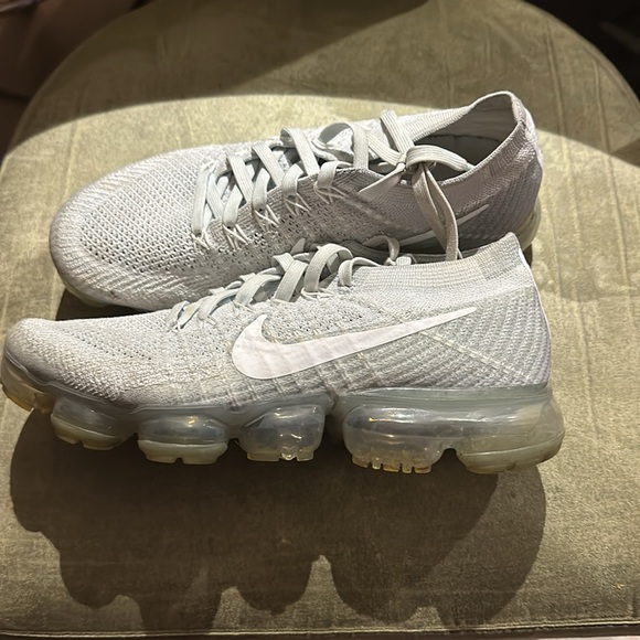 Women’s Nike Vapor Air Max size 8 light gray. - Picture 2 of 5